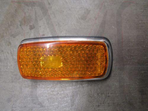 SIDE REFLECTOR - RIGHT