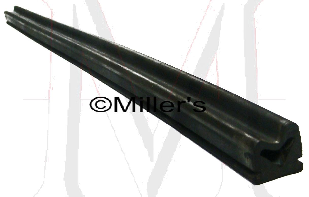 DOOR GLASS TO PILLAR SEAL